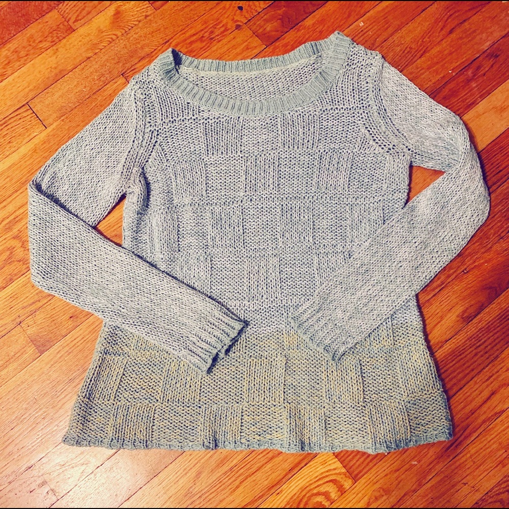 Light and comfy woven sweater!